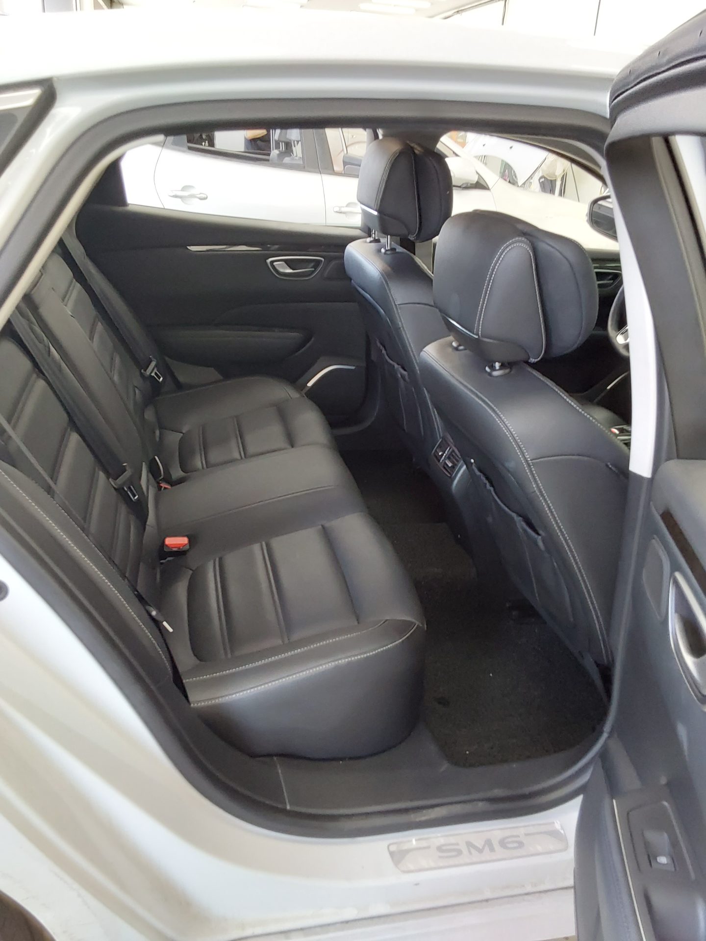 2019 - renault sm6
