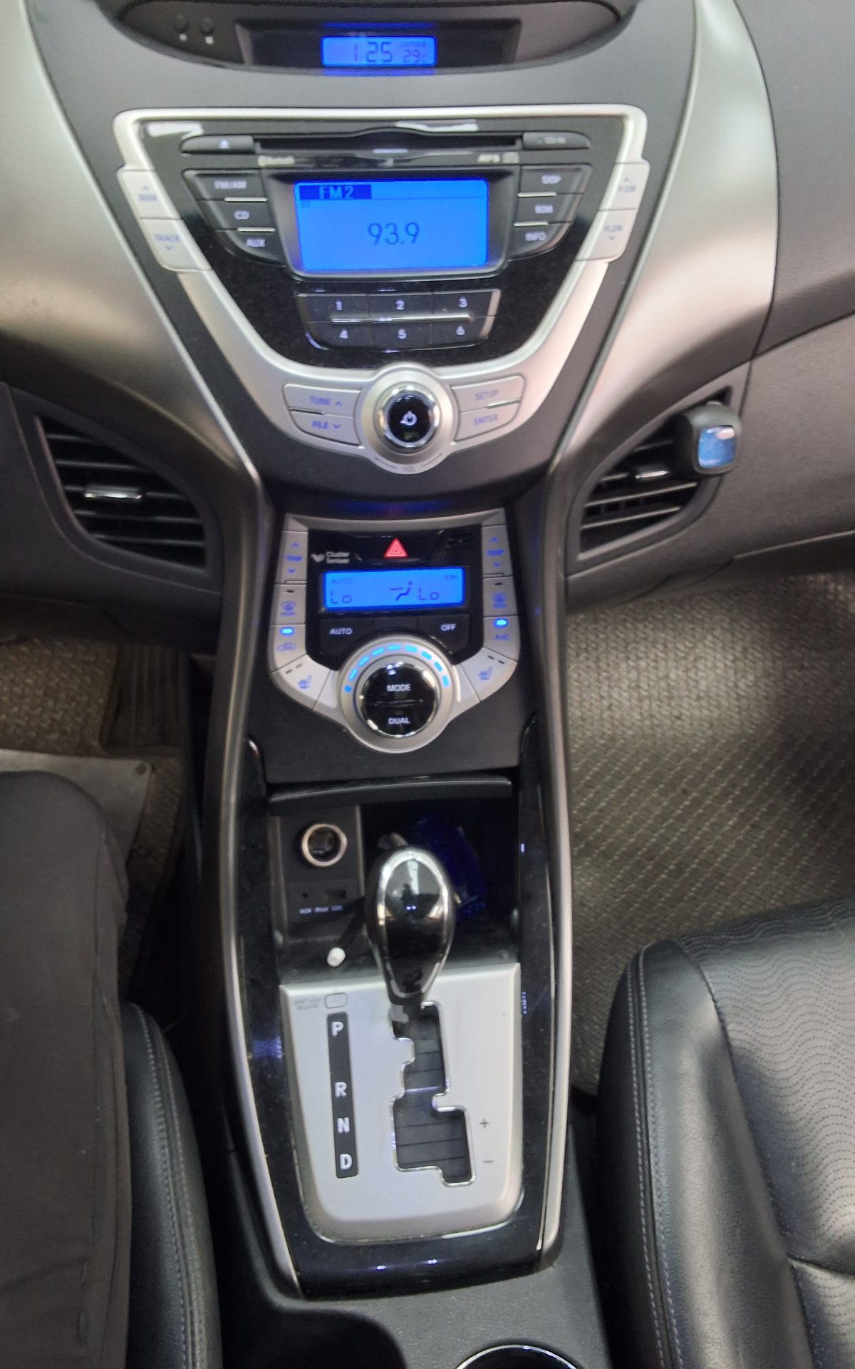 2011 - hyundai avante