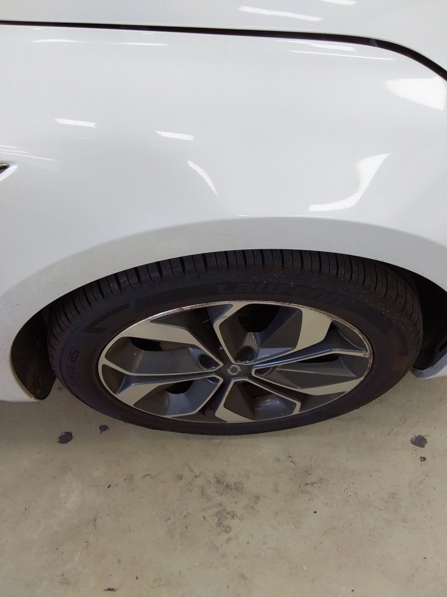 2019 - renault sm6