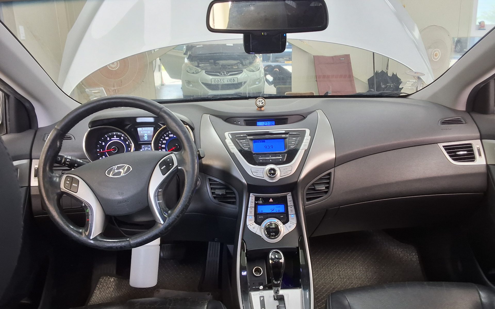 2011 - hyundai avante