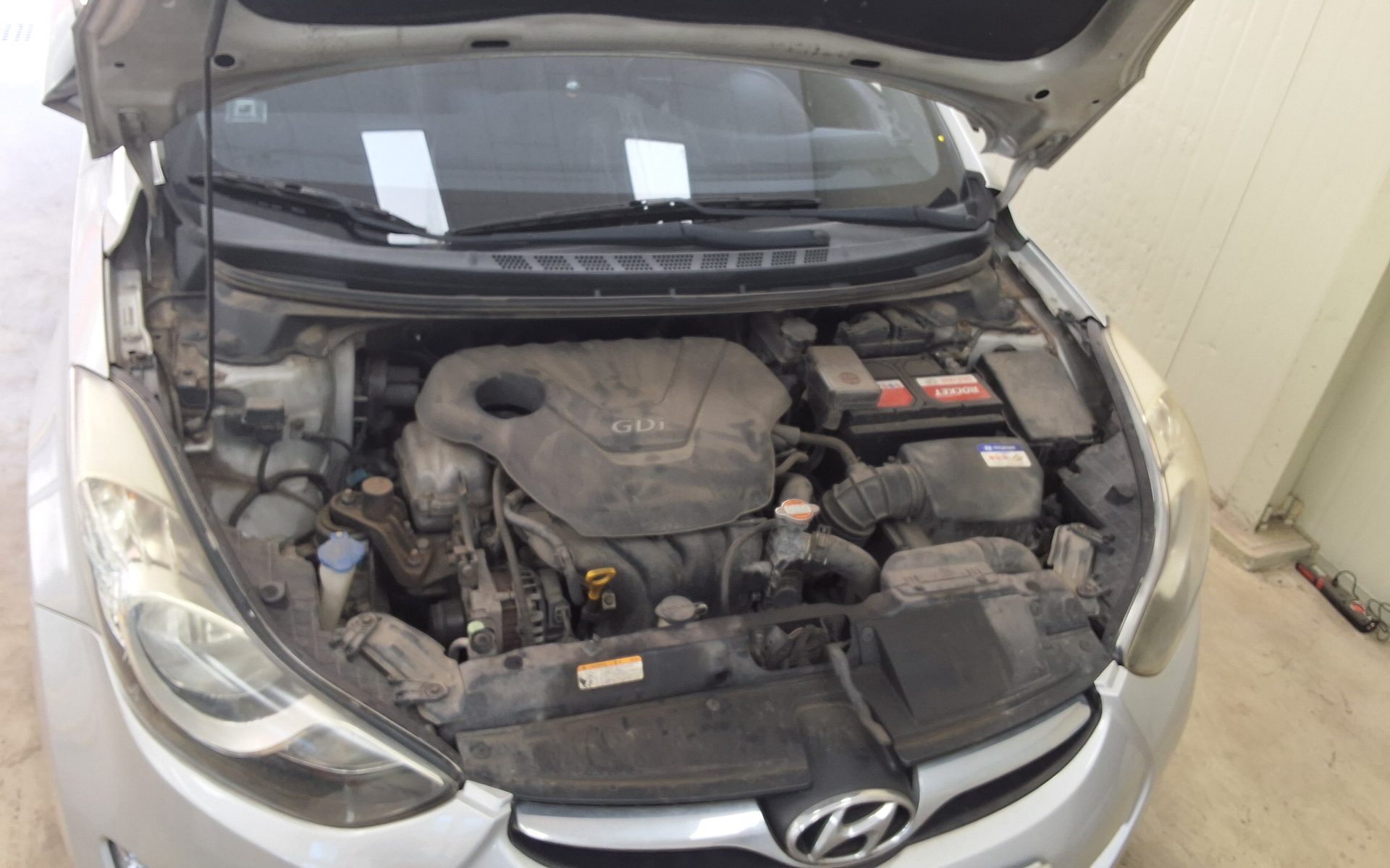 2011 - hyundai avante