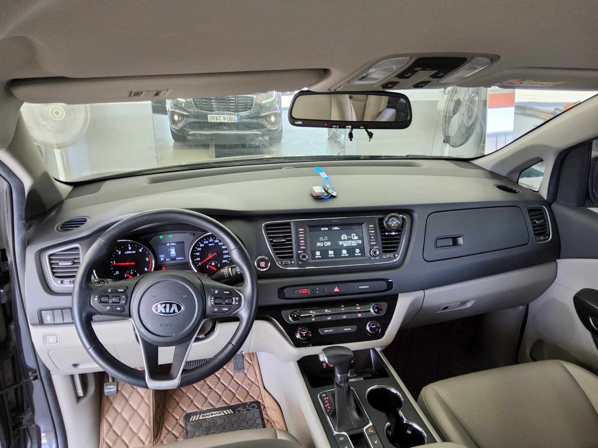 2020 - kia carnival