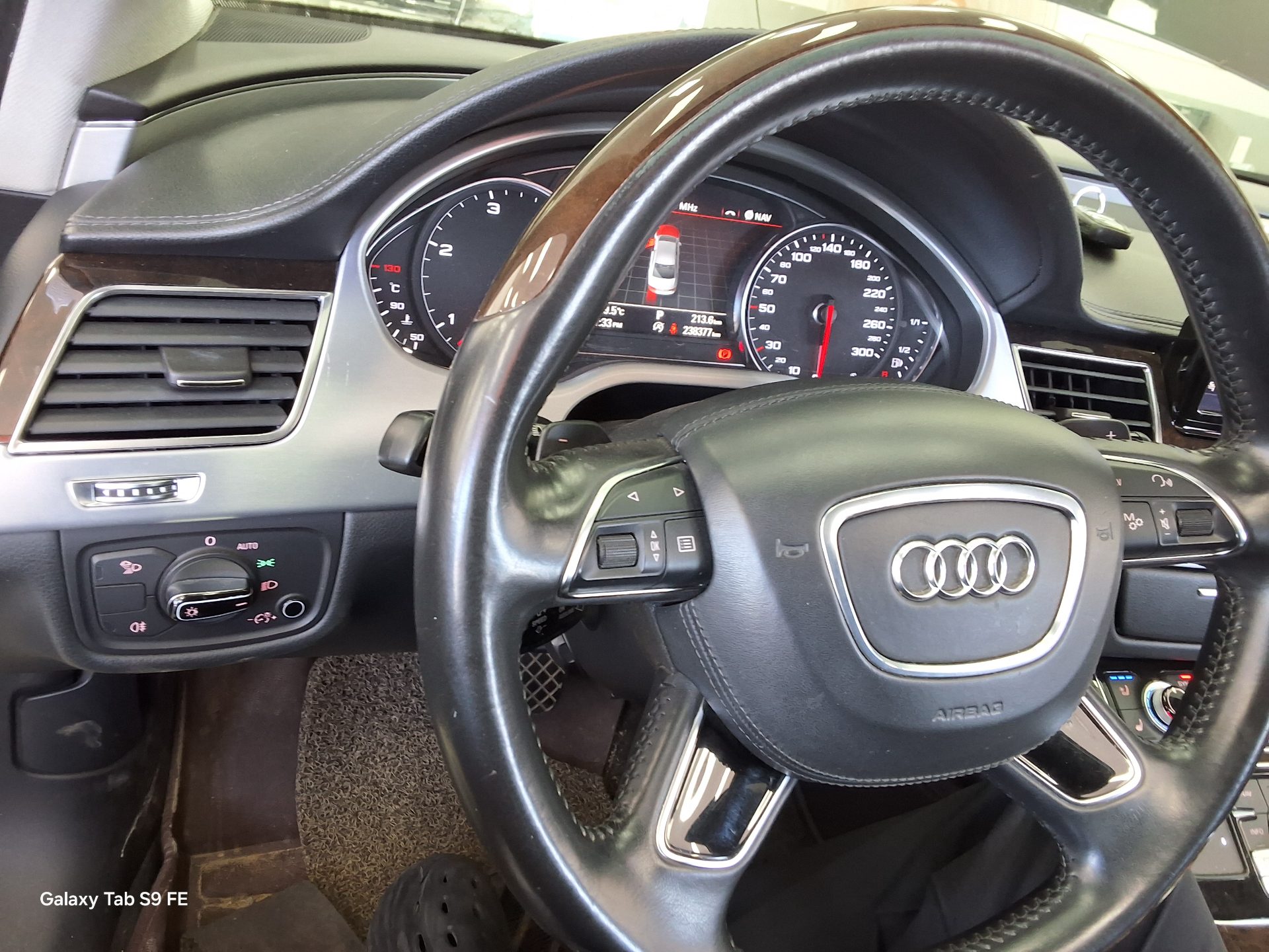 2013 - audi a8