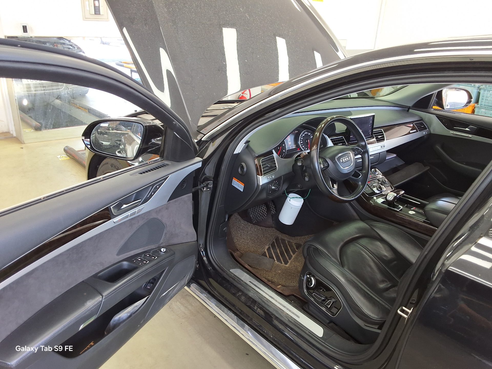 2013 - audi a8