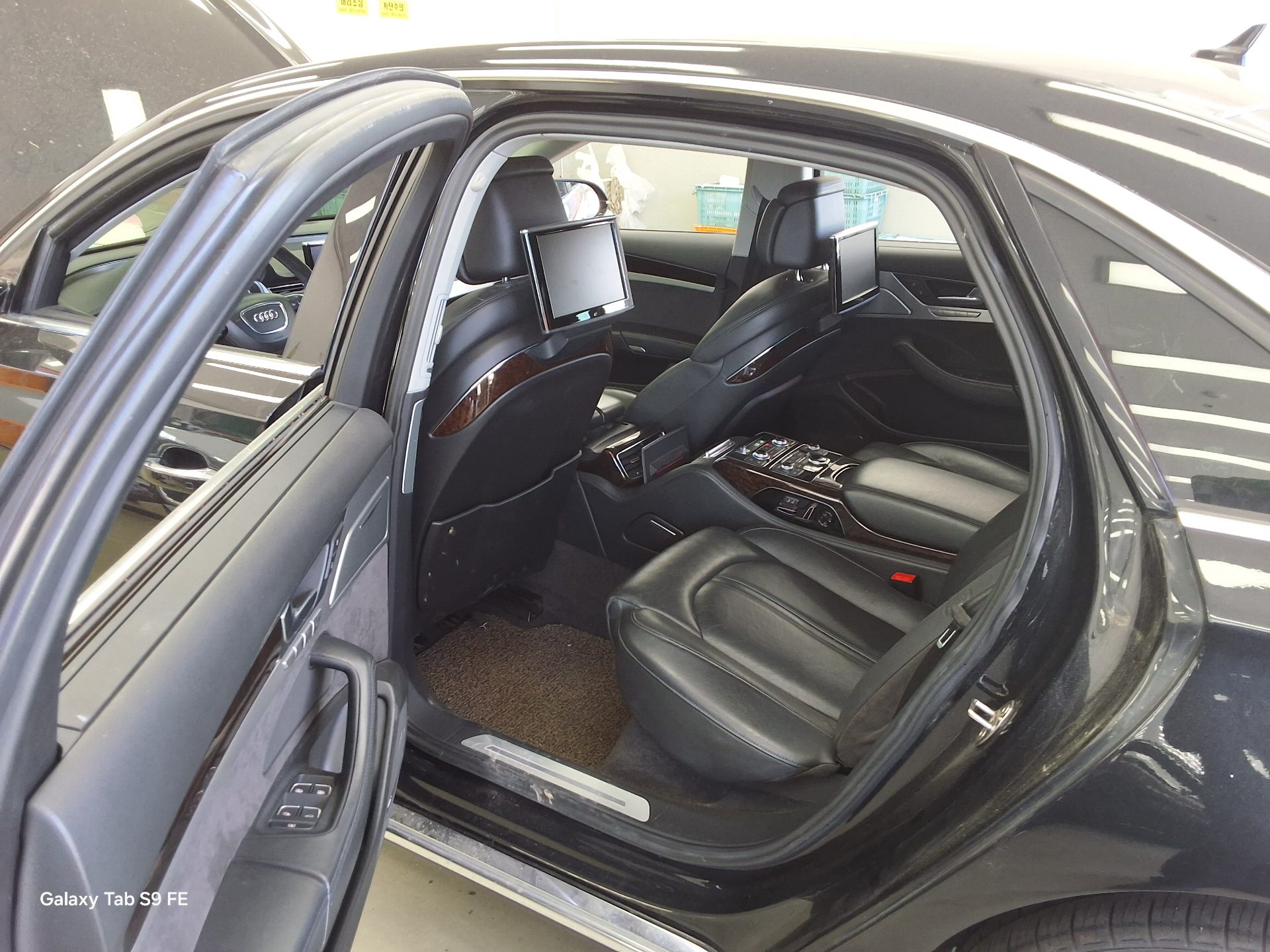 2013 - audi a8