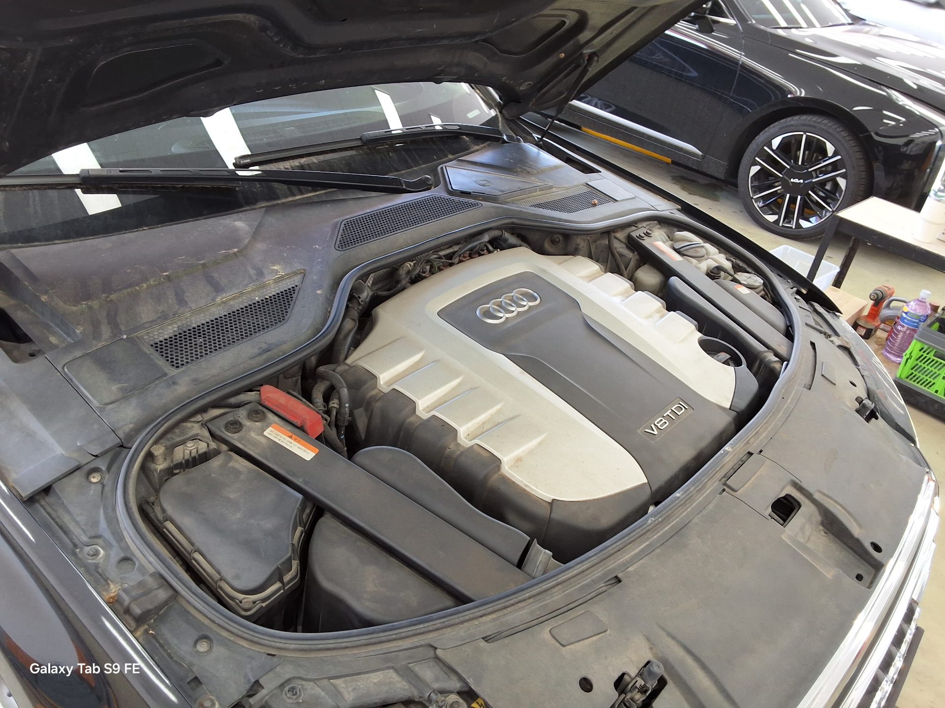 2013 - audi a8