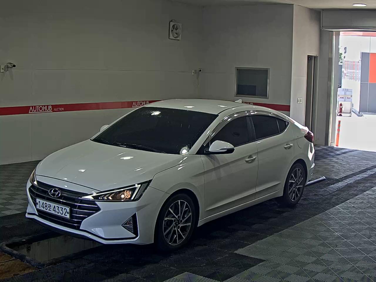 HYUNDAI AVANTE