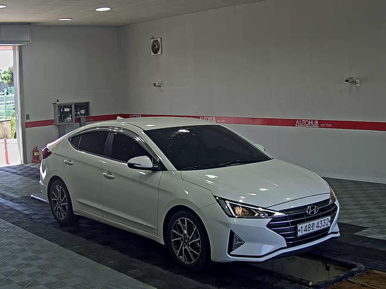 2020 - hyundai avante