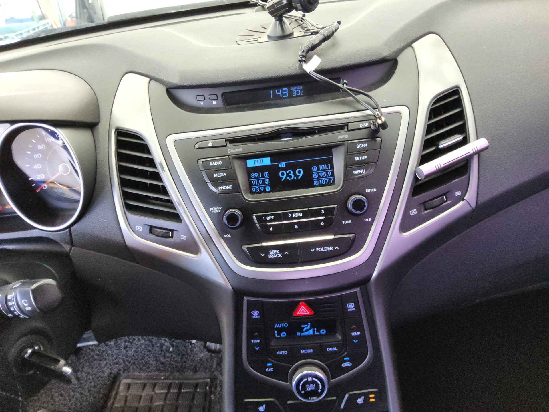 2014 - hyundai avante