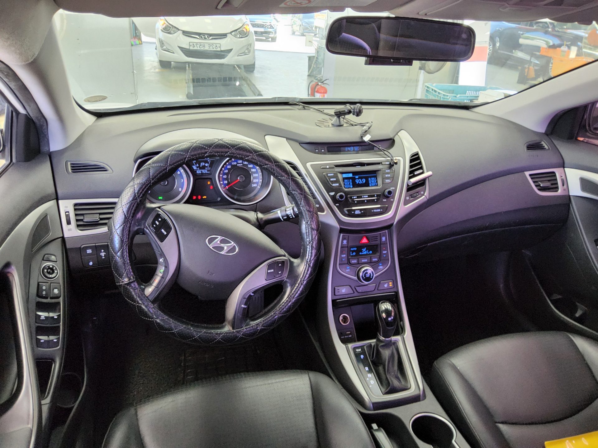 2014 - hyundai avante