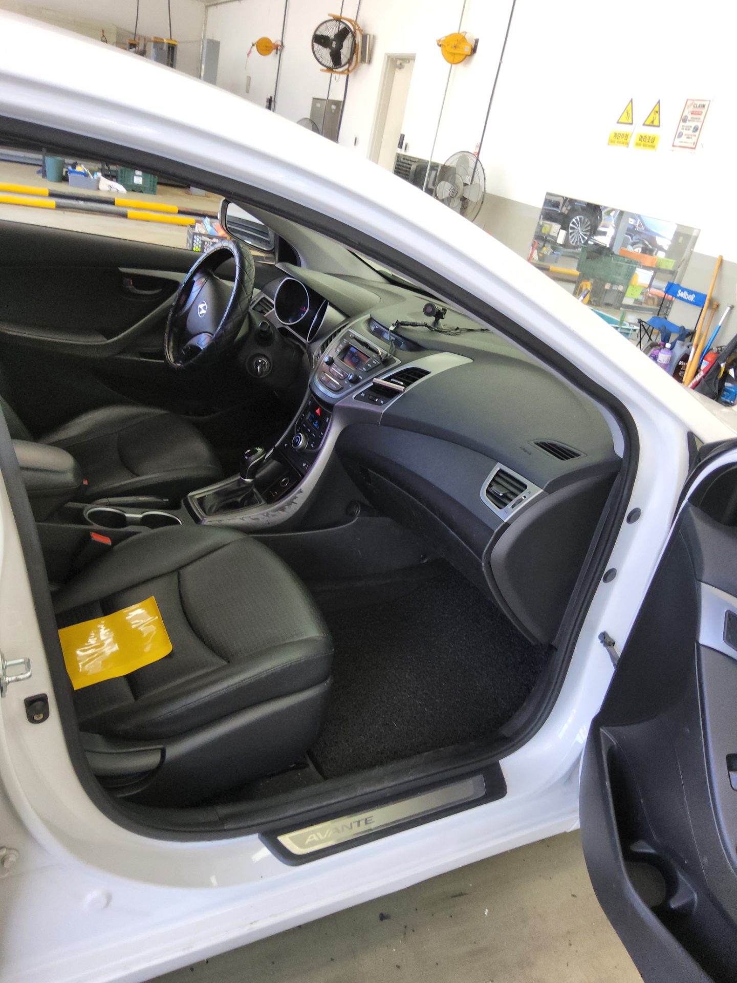 2014 - hyundai avante