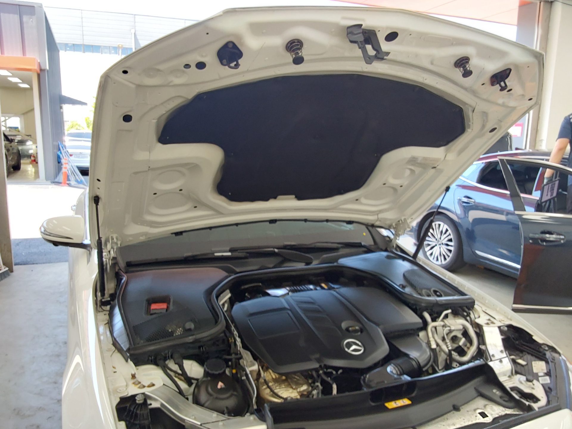 2022 - mercedes-benz e220d
