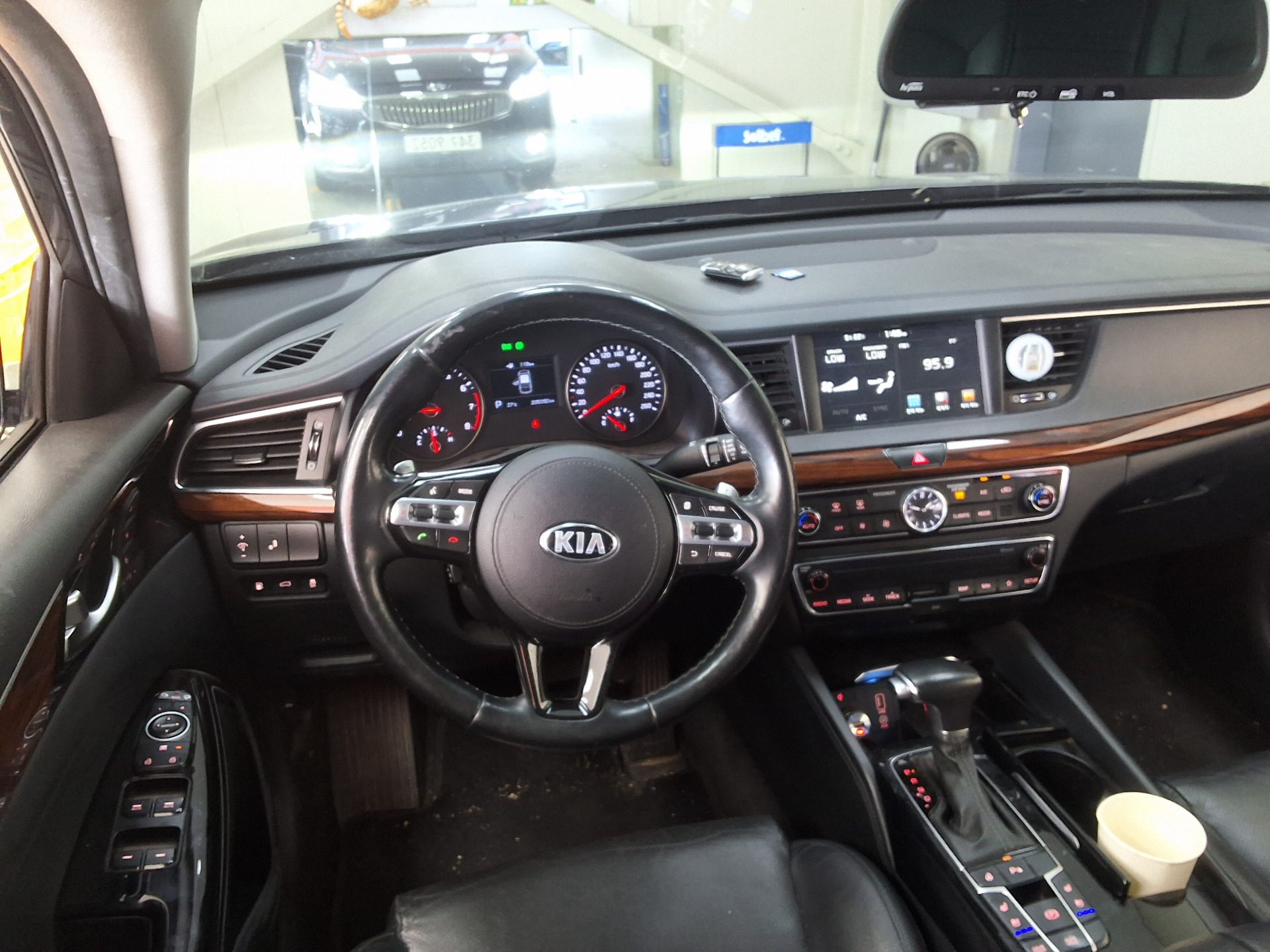 2017 - kia k7