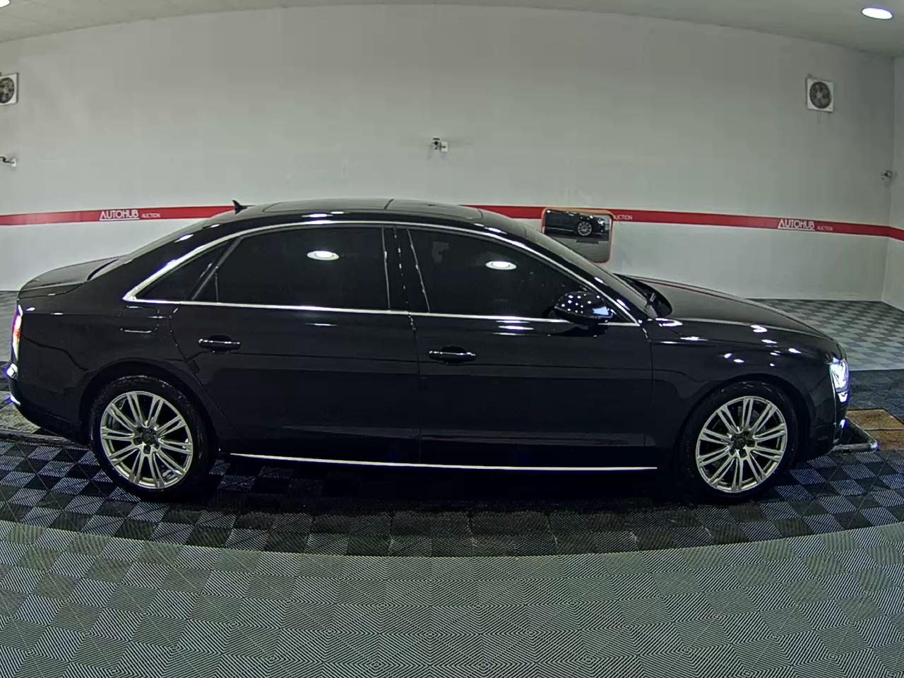 2013 - audi a8