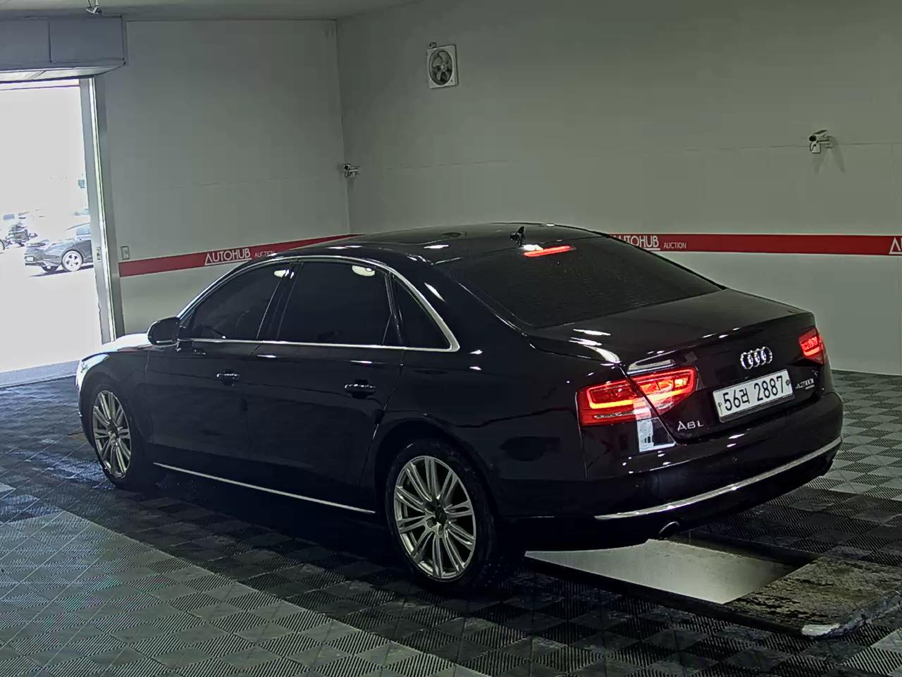 2013 - audi a8