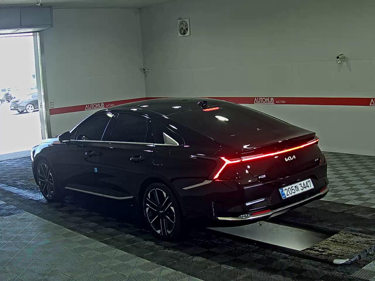 2025 - kia k8