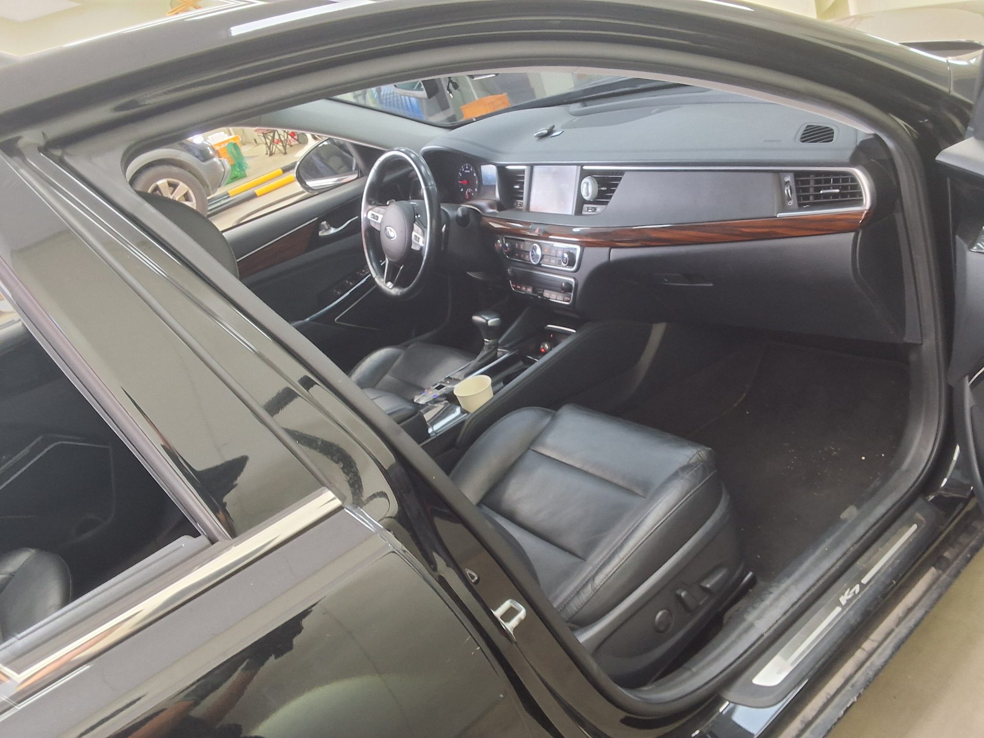 2017 - kia k7