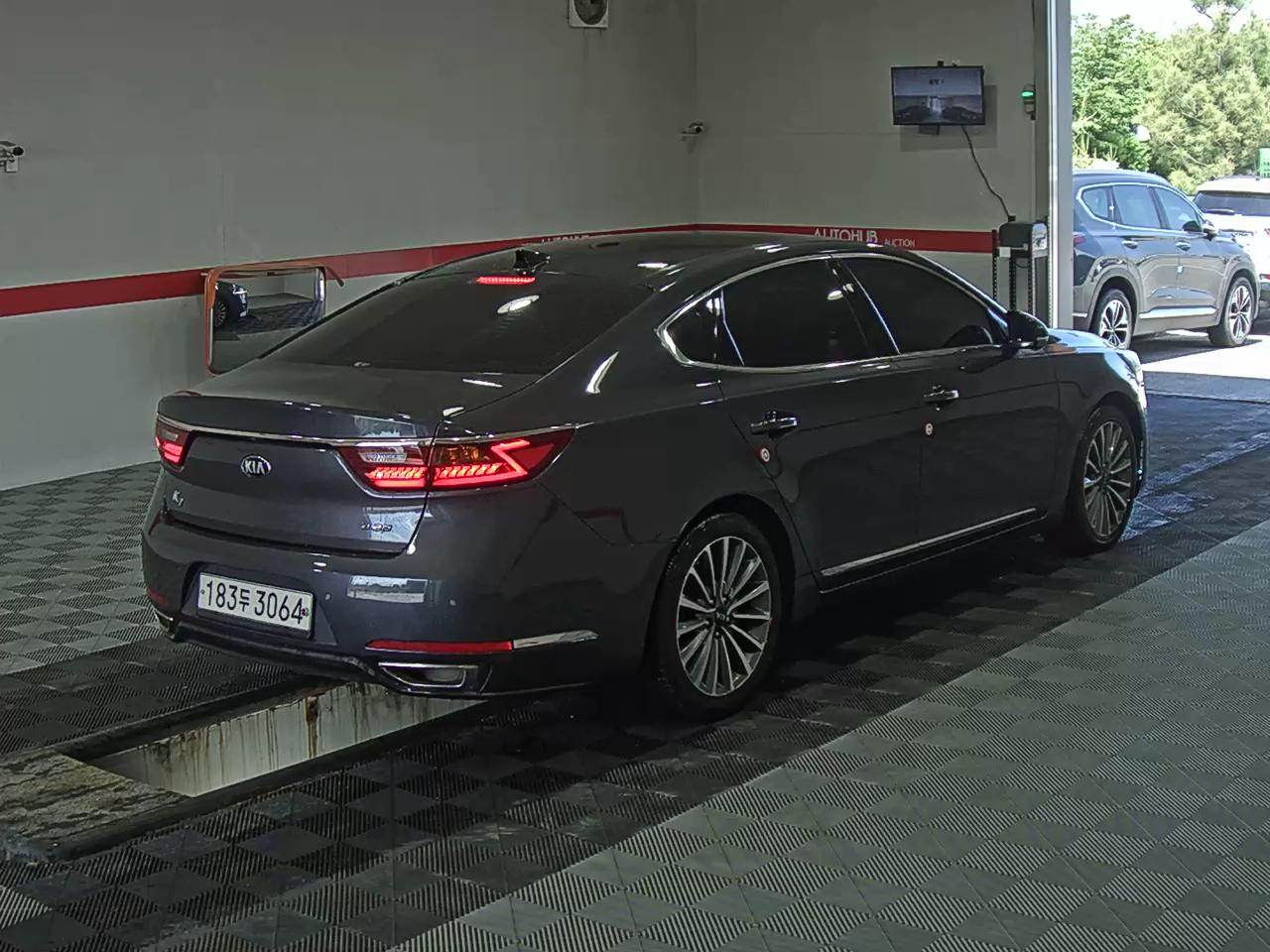 2019 - kia k7