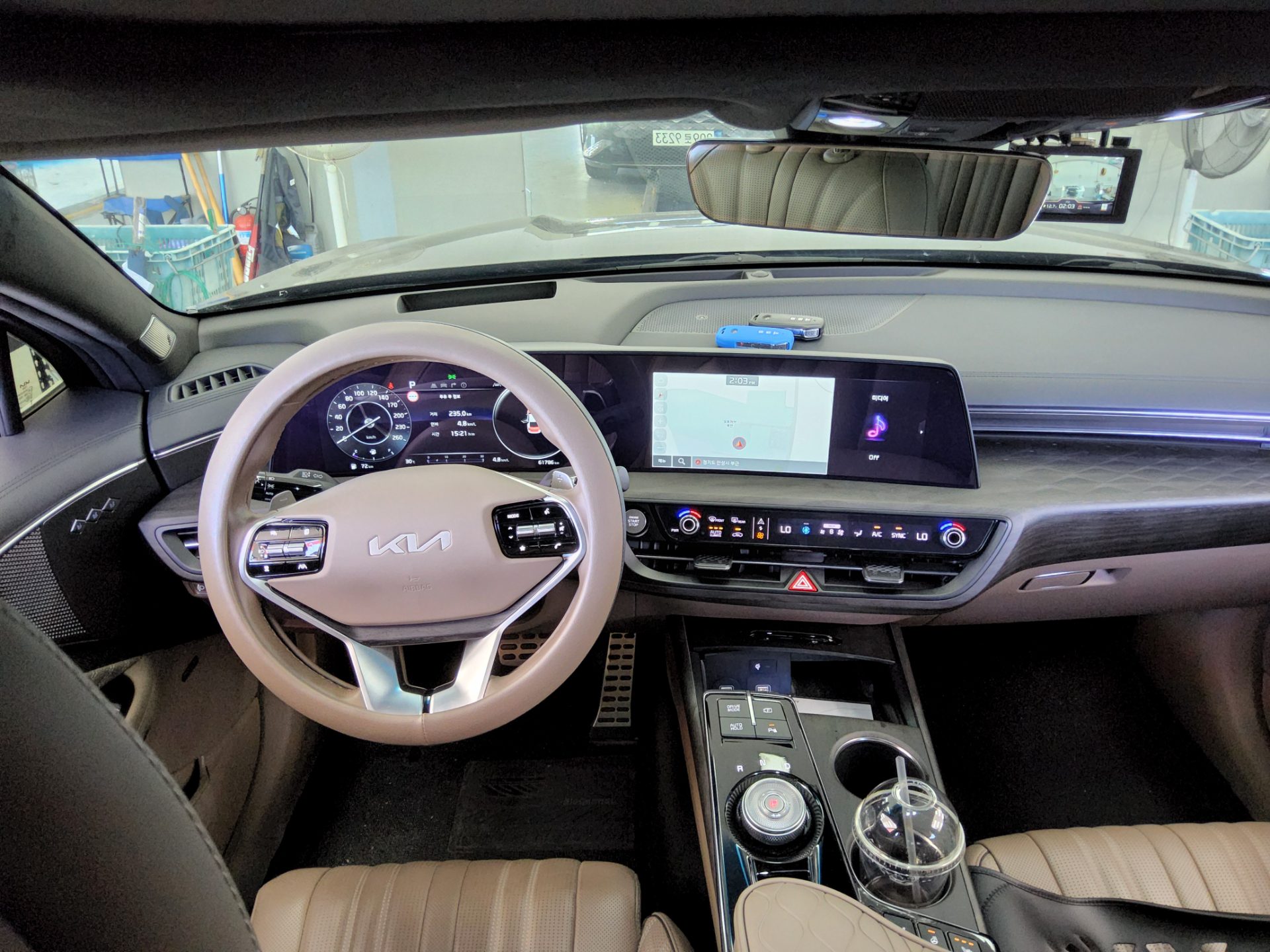 2022 - kia k8