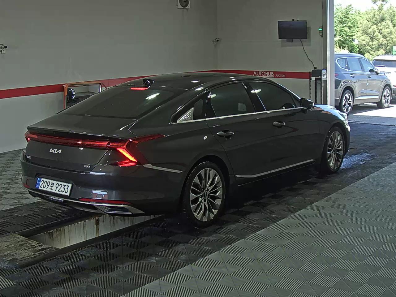 2022 - kia k8