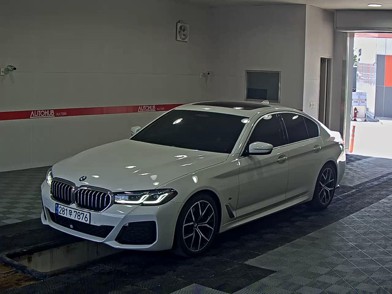 BMW 5 SERIES (7TH GEN) 530i xDrive M PACK