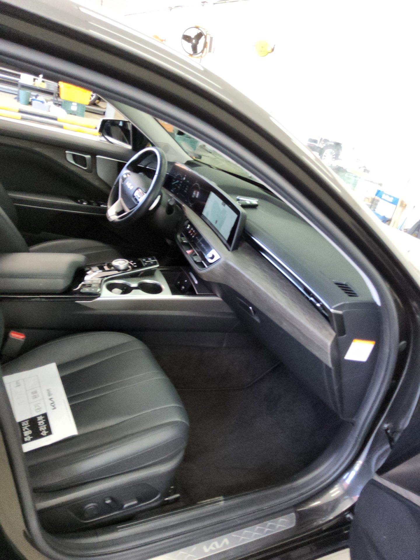 2023 - kia k8