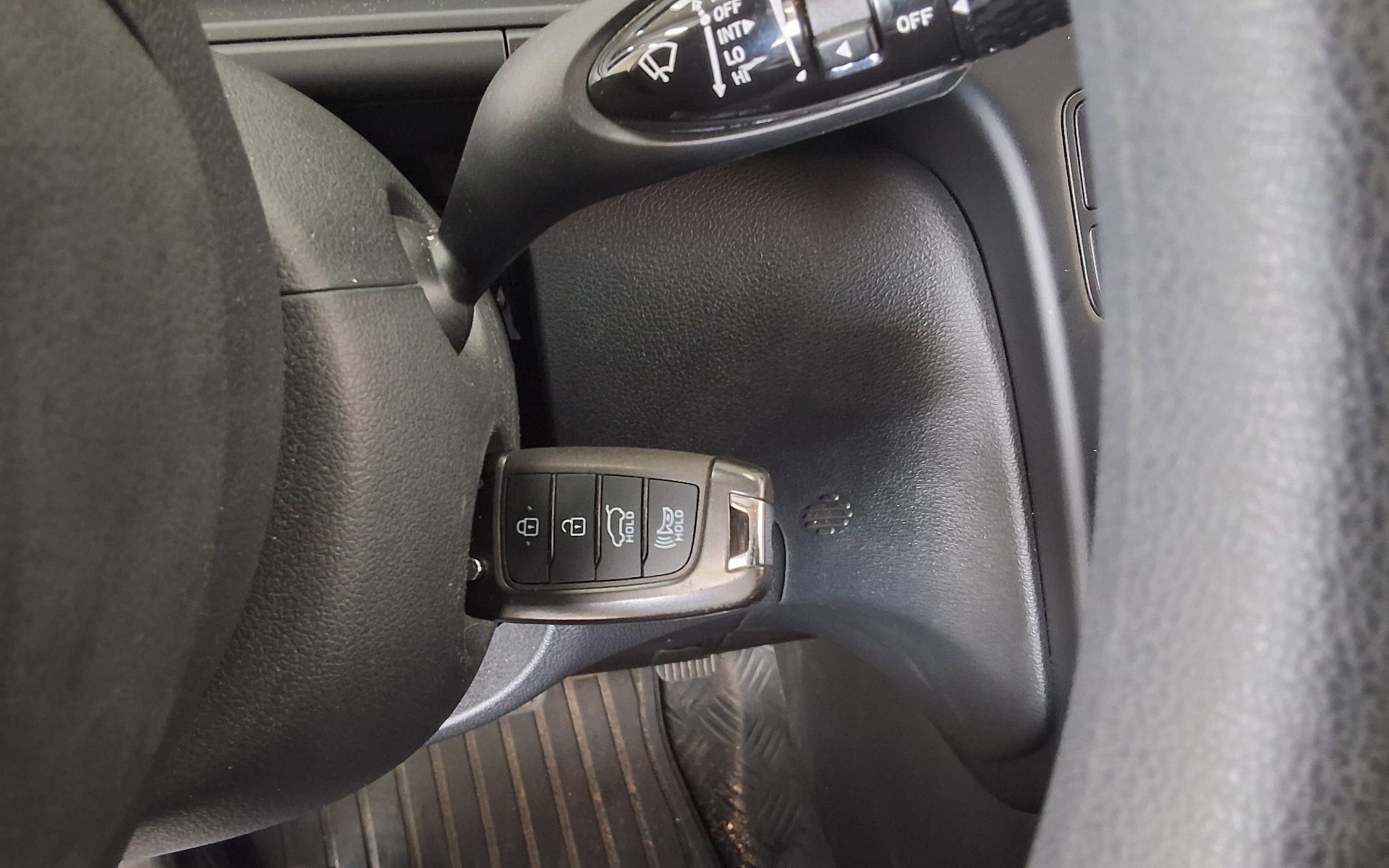 2022 - hyundai staria