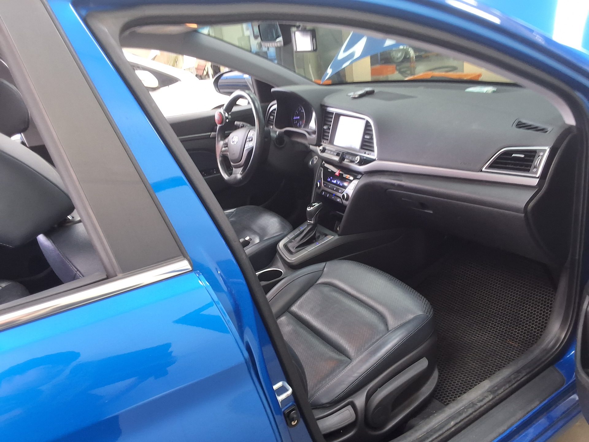 2016 - hyundai avante