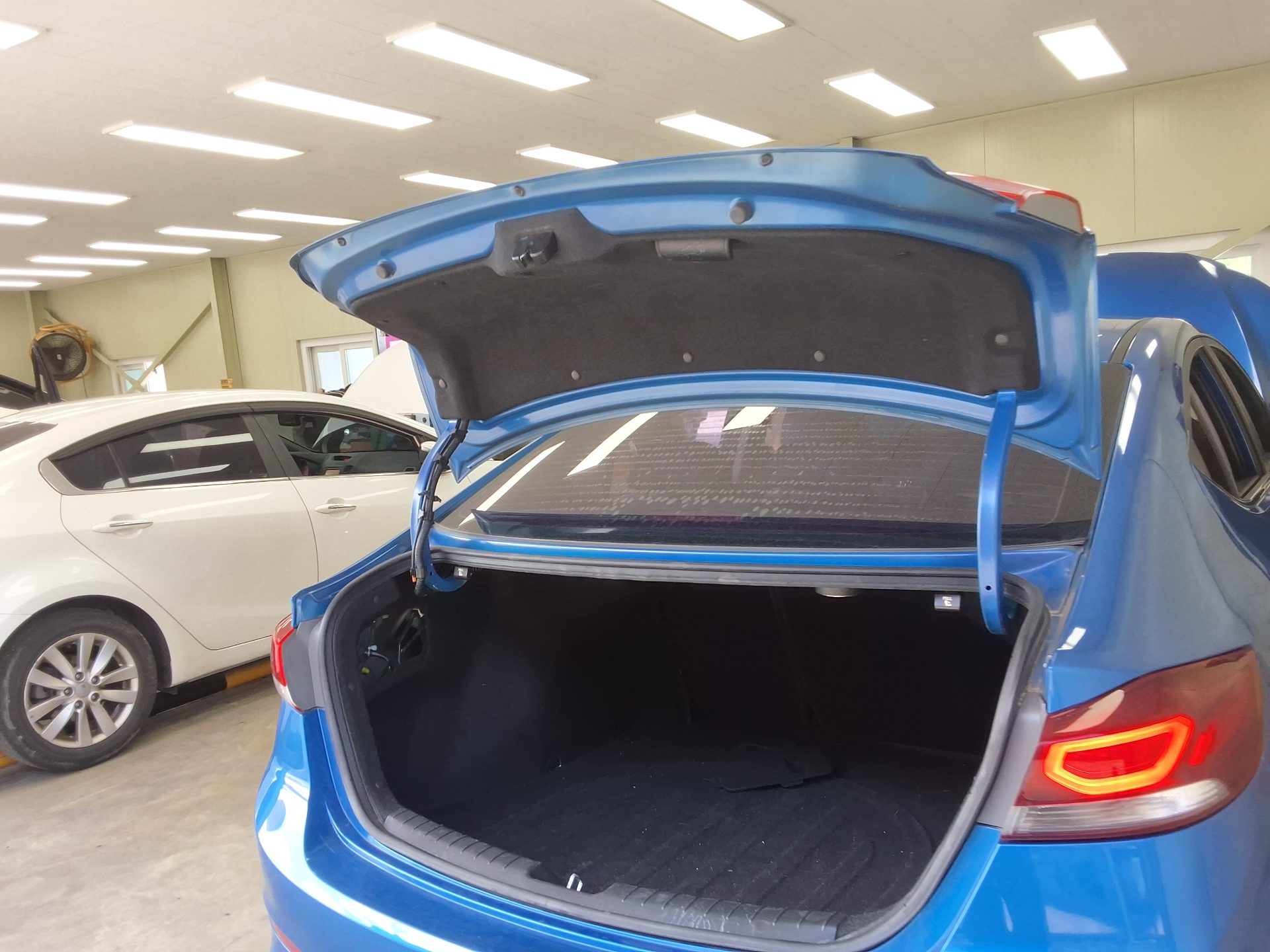 2016 - hyundai avante