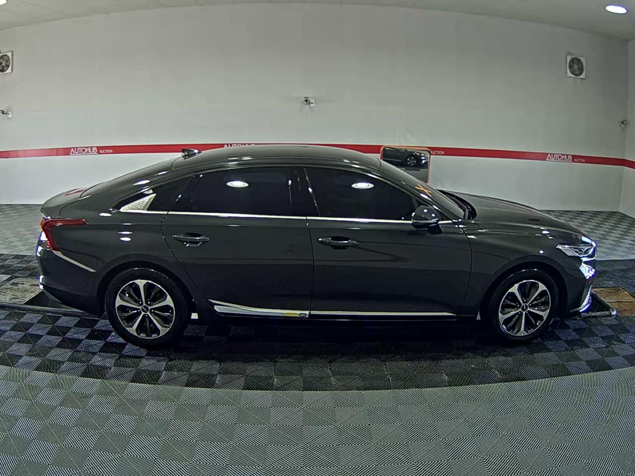 2023 - kia k8