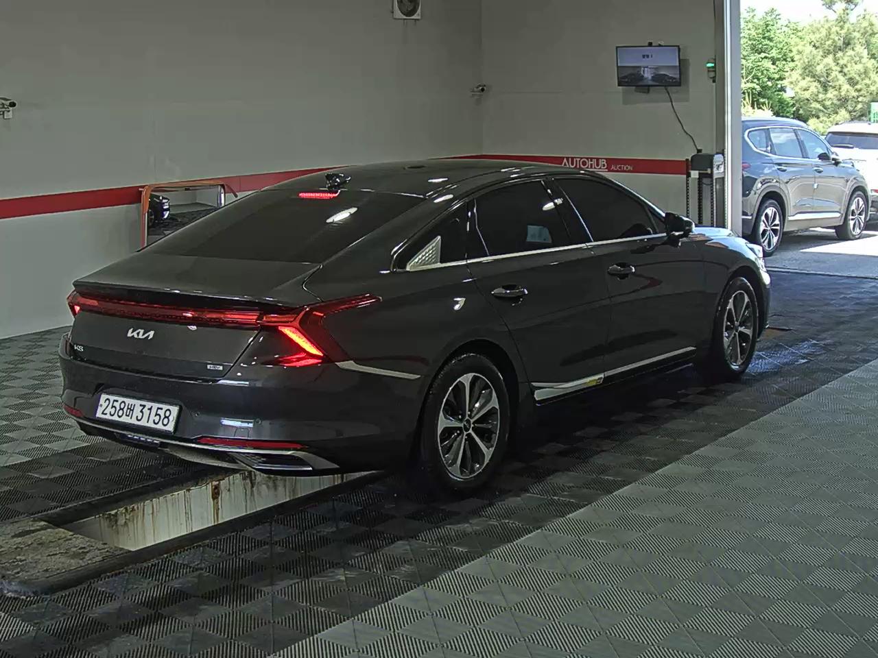 2023 - kia k8