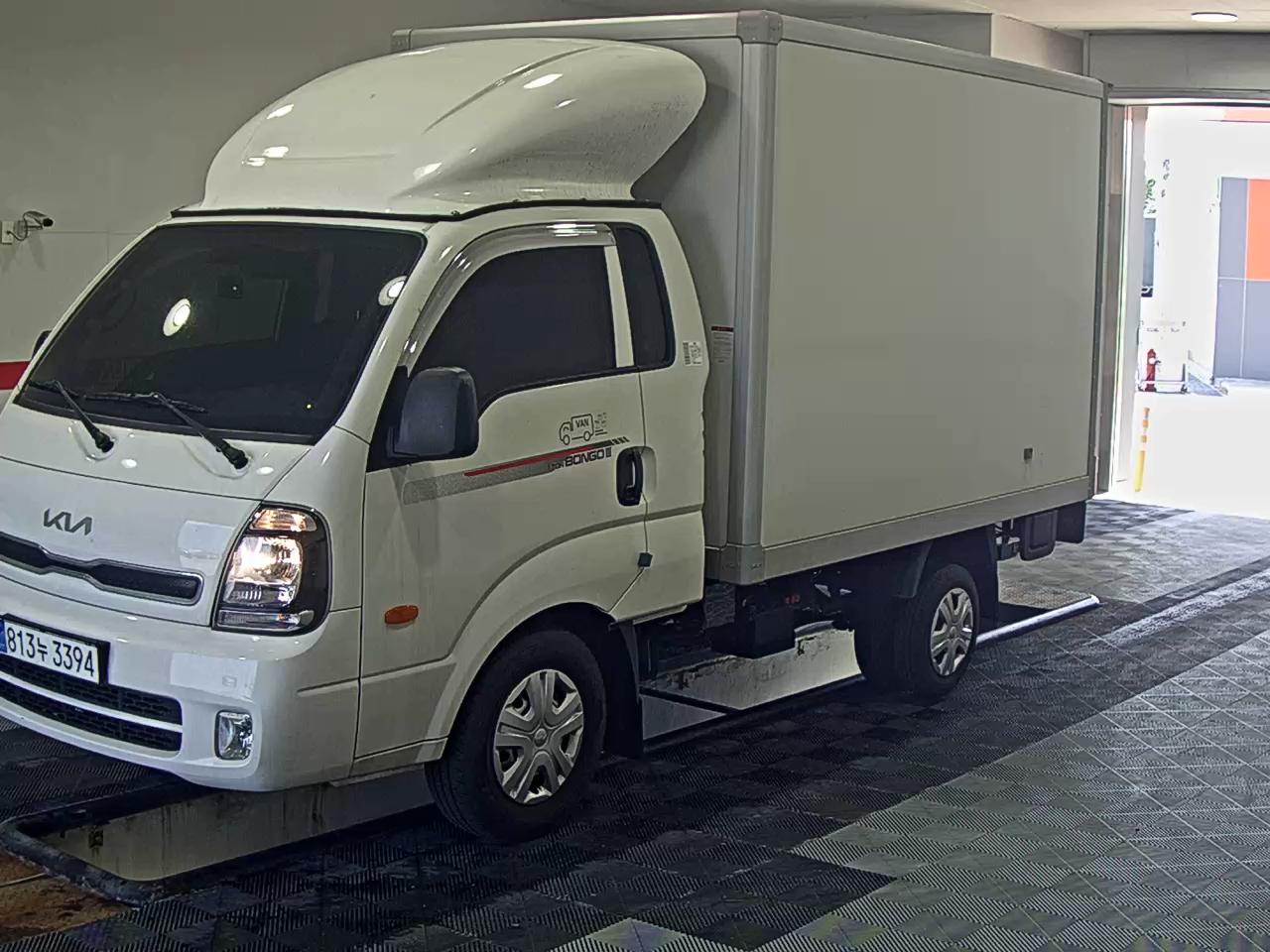KIA BONGO III CARGO BUILT-IN BOX TRUCK LPI MODEL
