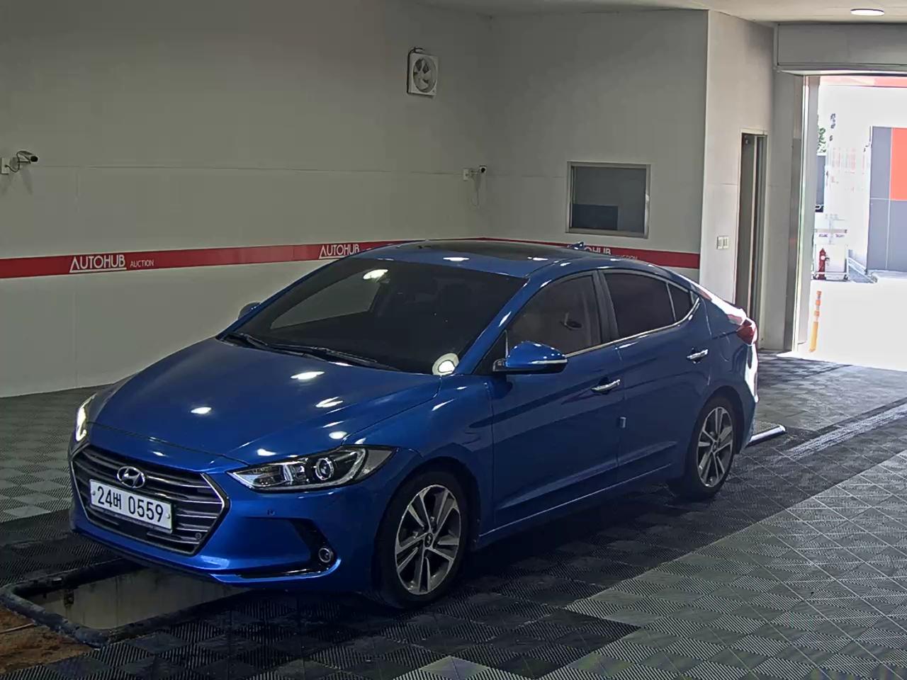 HYUNDAI AVANTE GDi
