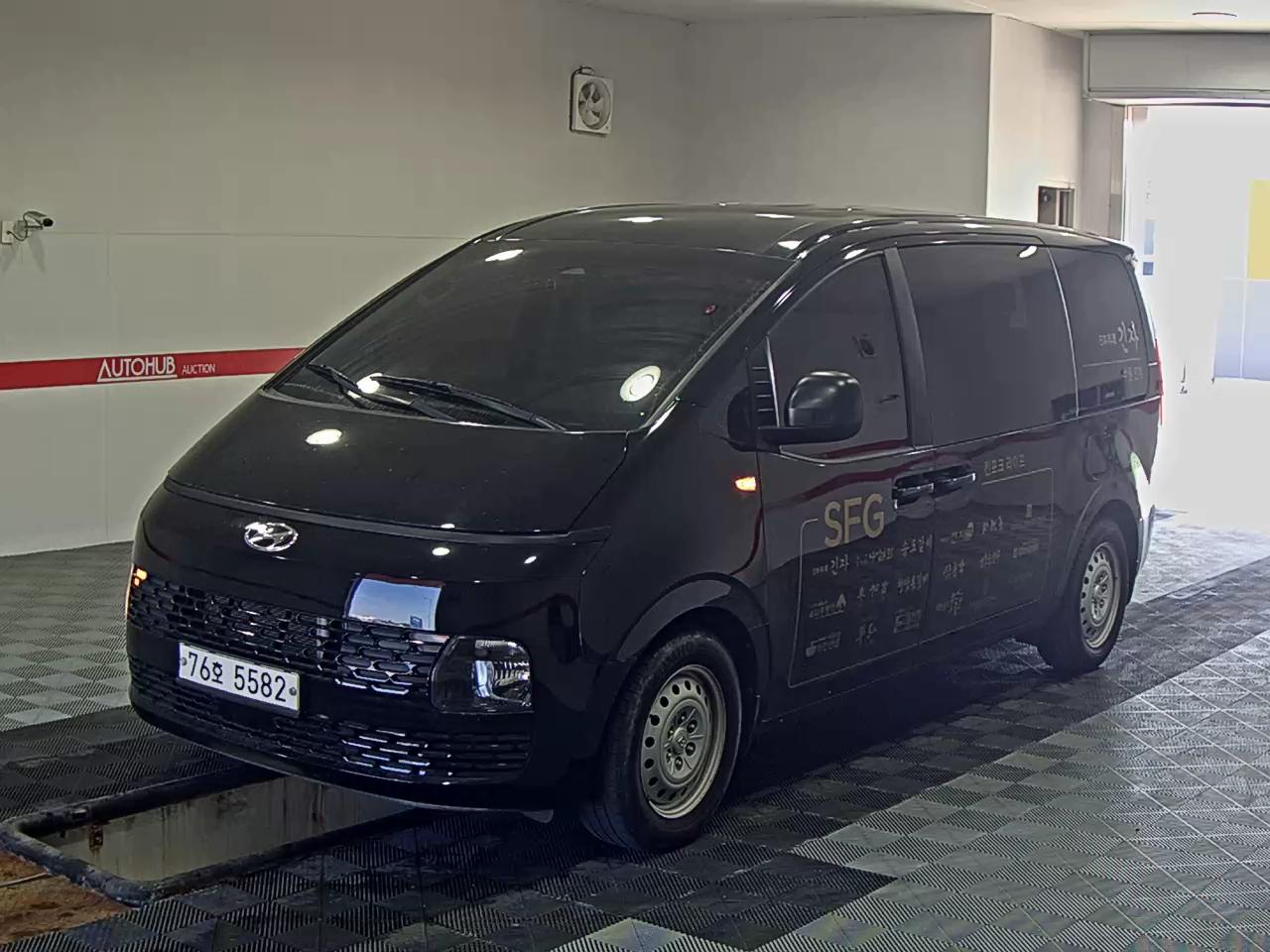 HYUNDAI STARIA TOURER