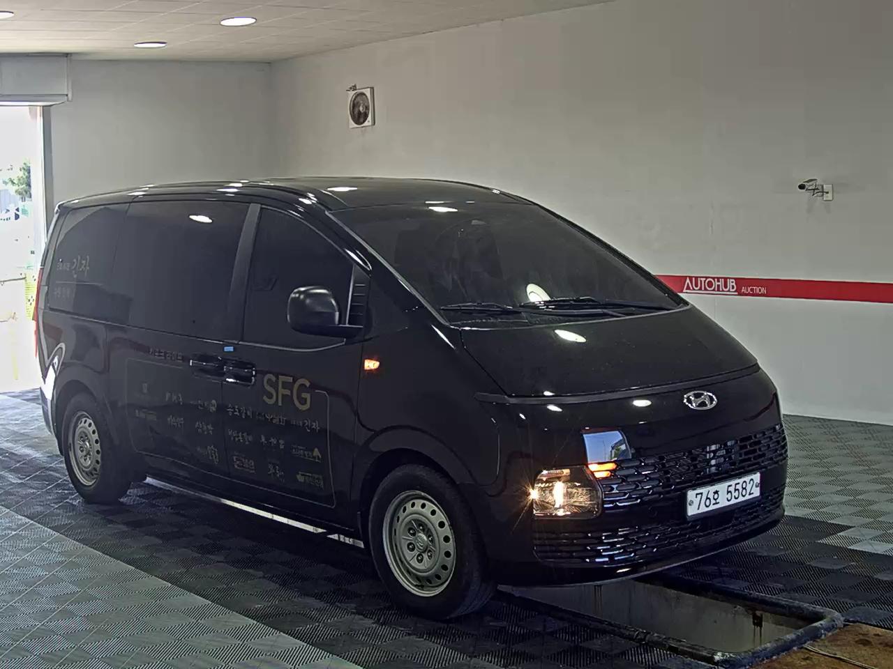 2022 - hyundai staria