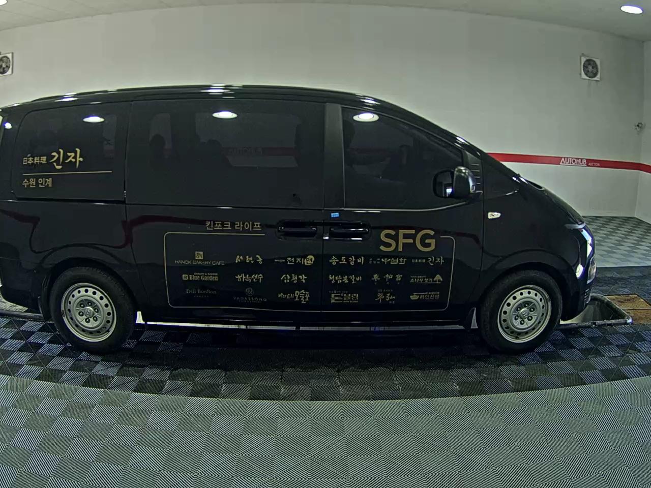 2022 - hyundai staria