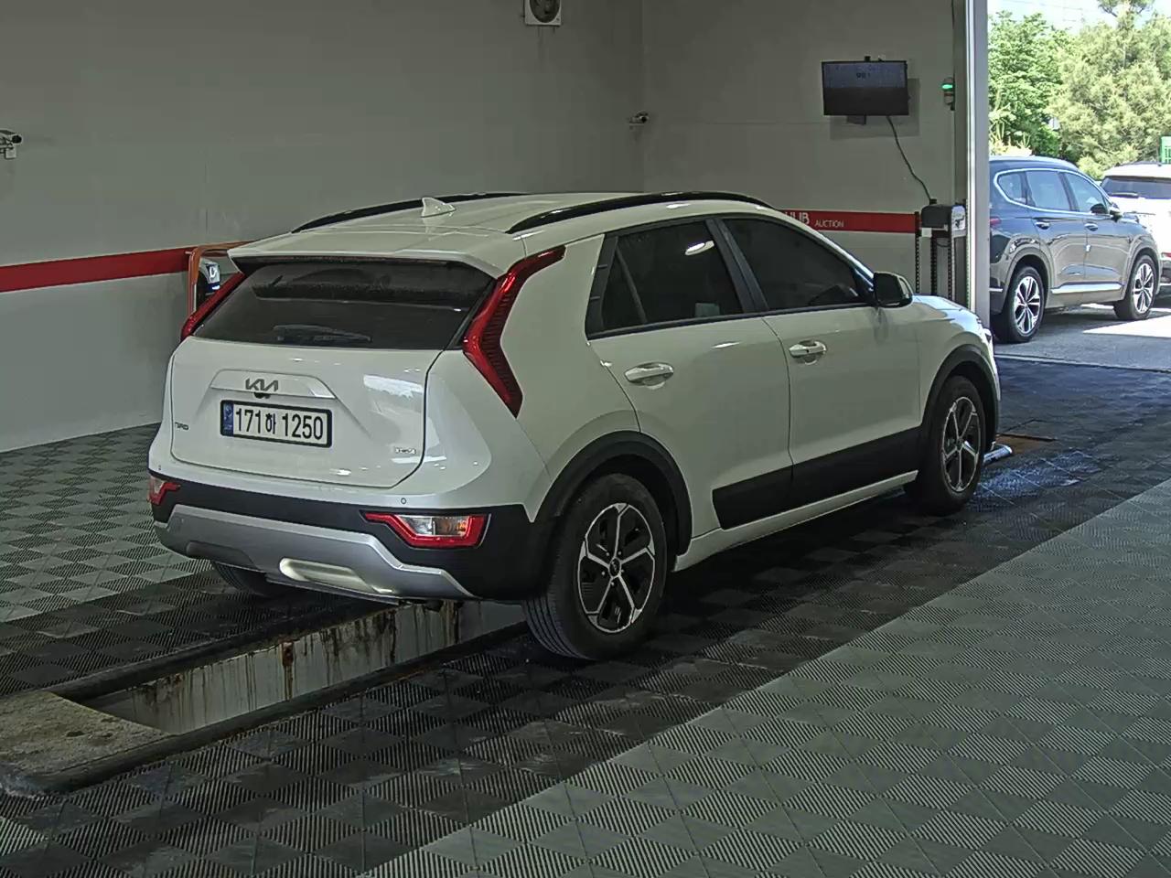2022 - kia niro
