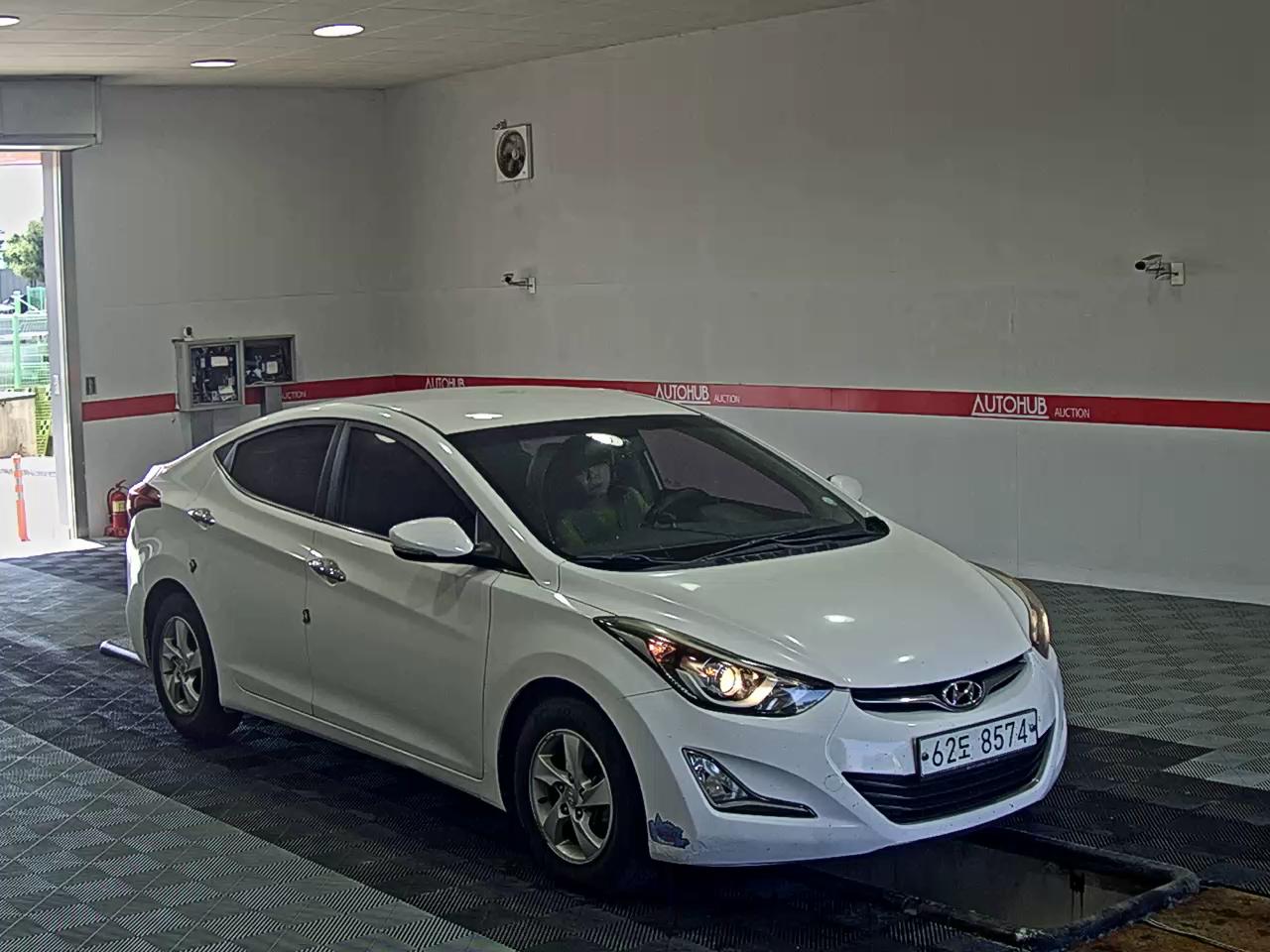 2014 - hyundai avante