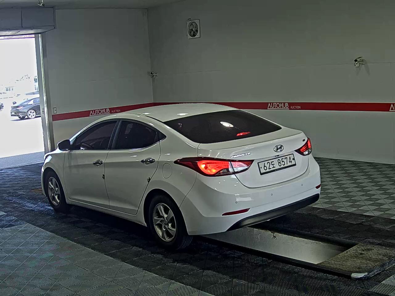 2014 - hyundai avante