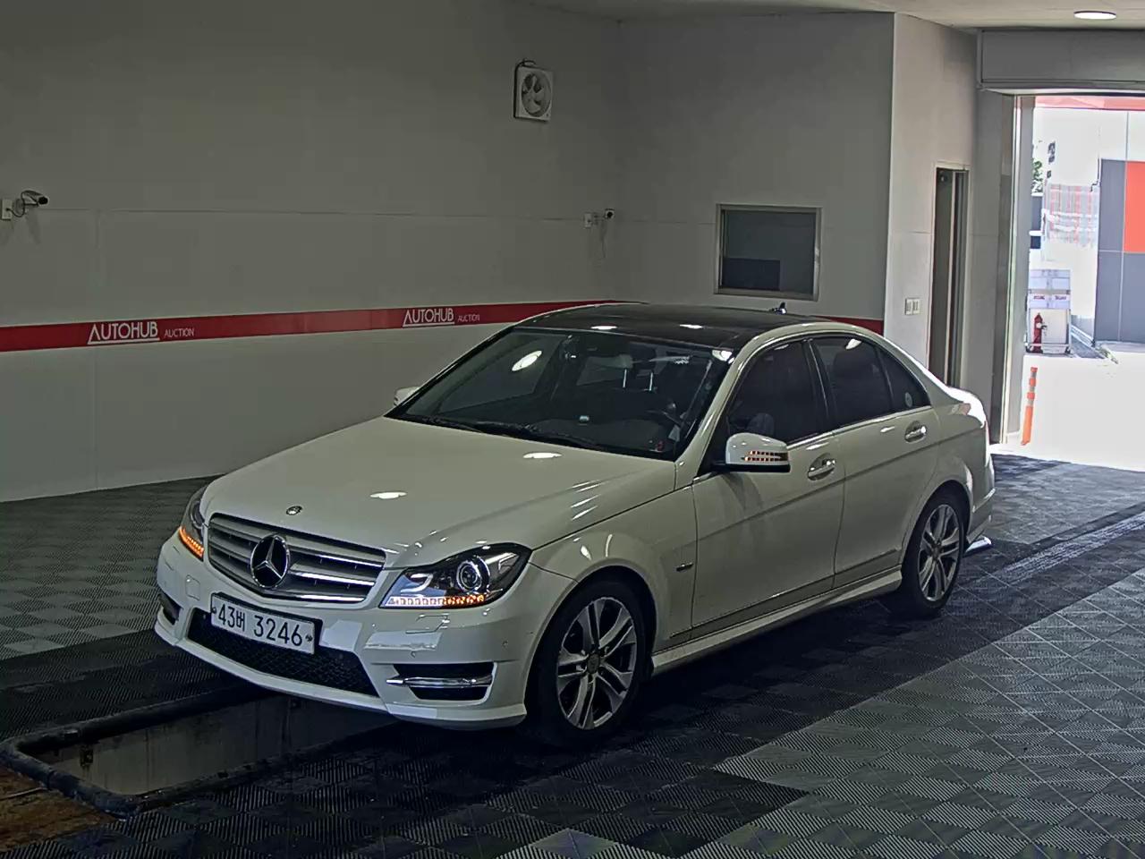 MERCEDES-BENZ C-CLASS (3RD GEN) C220 CDI BLUE EFFICIENCY