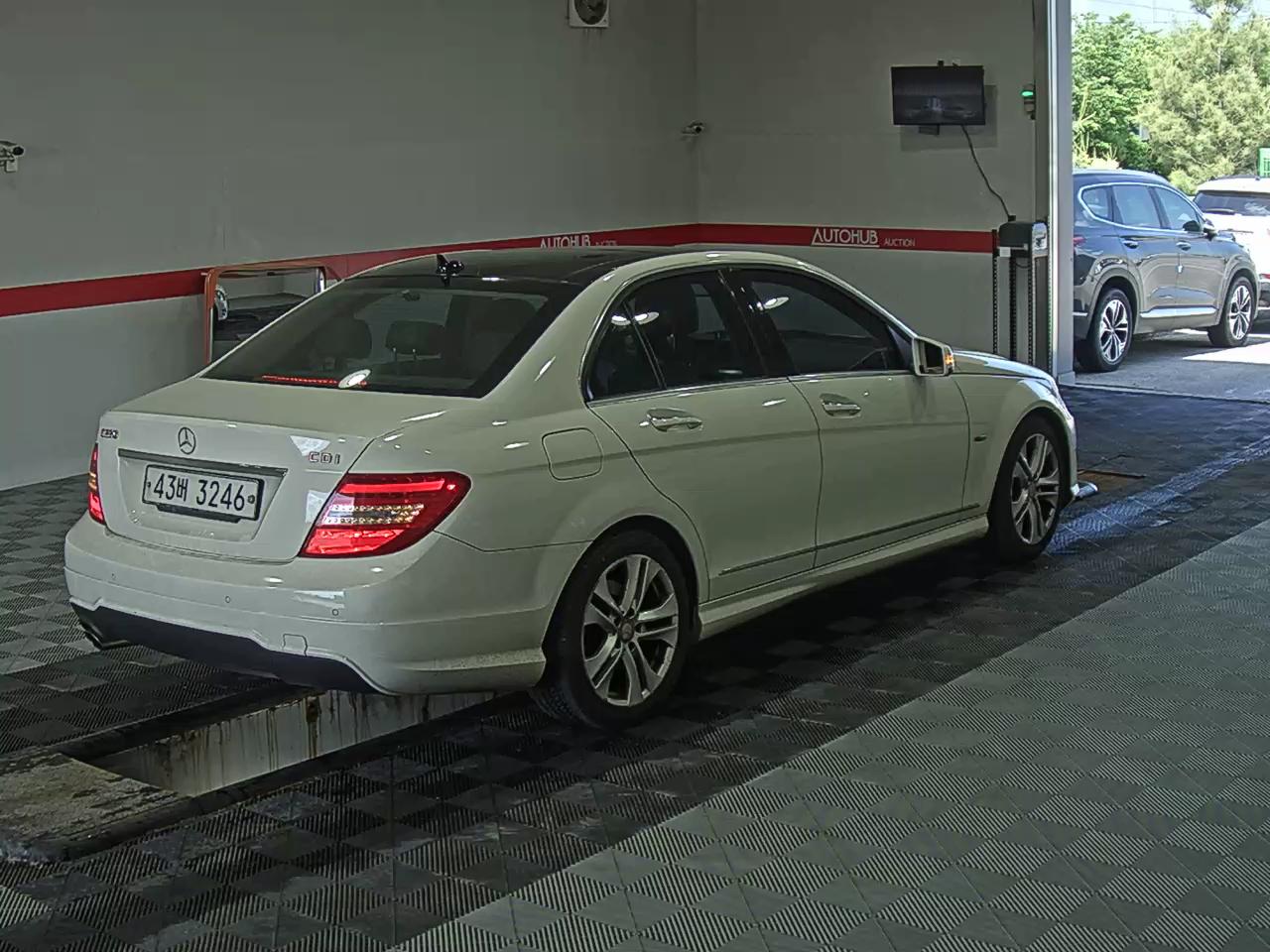 2012 - mercedes-benz c220