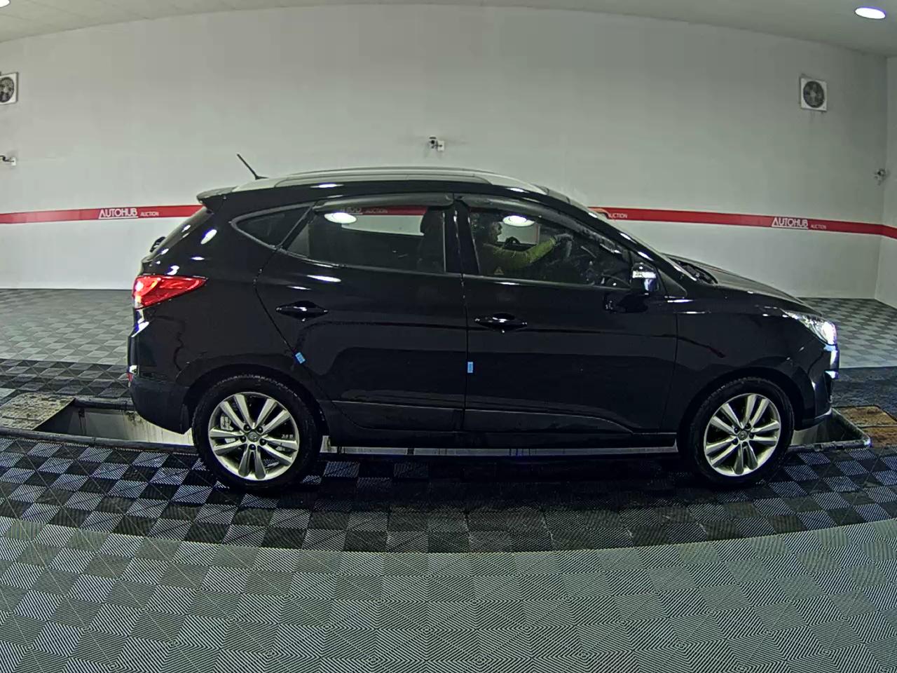 2012 - hyundai tucson
