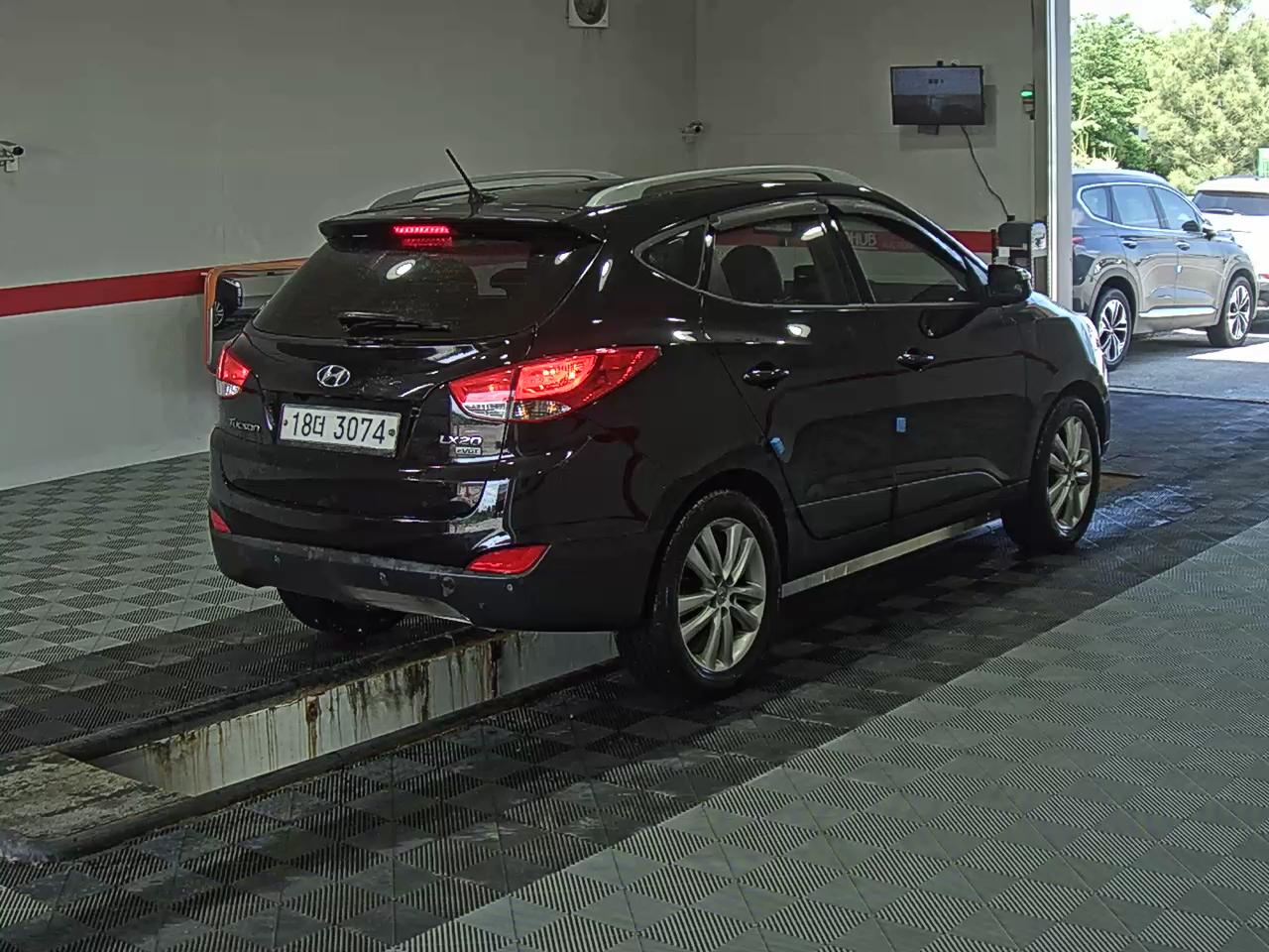 2012 - hyundai tucson
