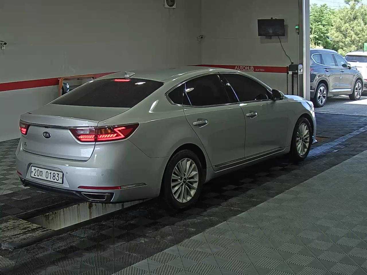2019 - kia k7