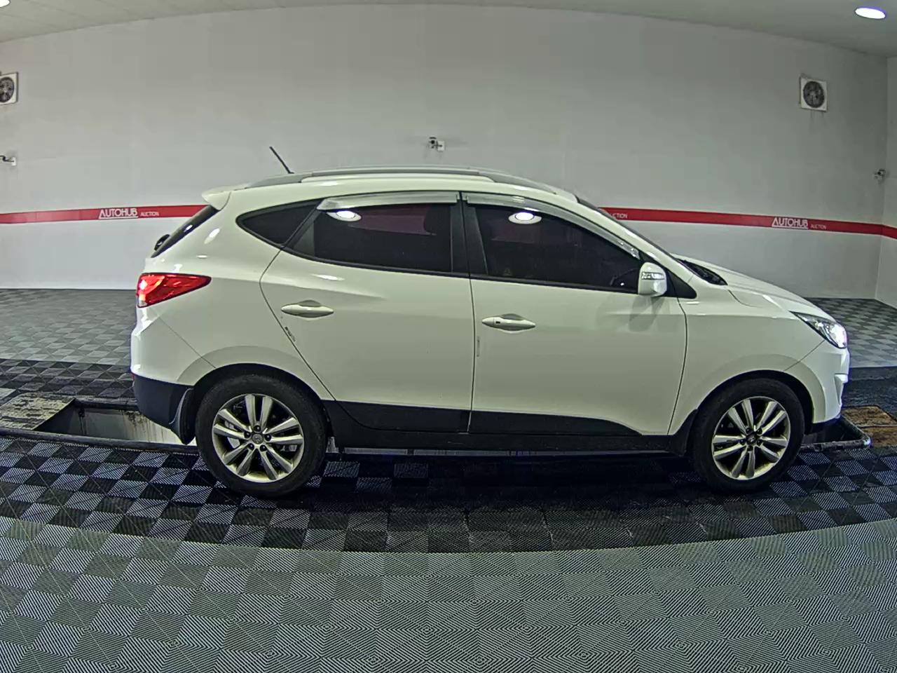 2012 - hyundai tucson