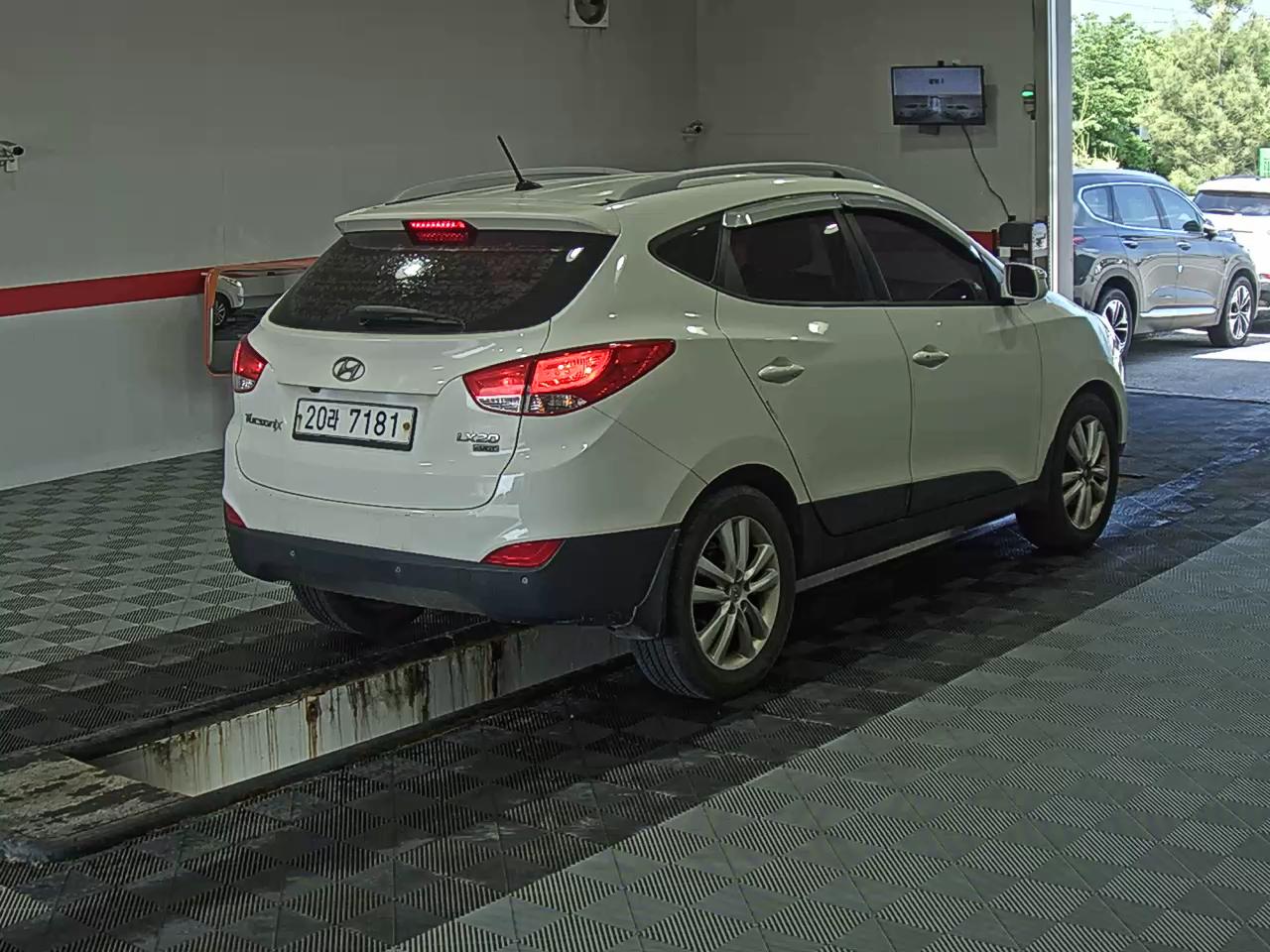 2012 - hyundai tucson