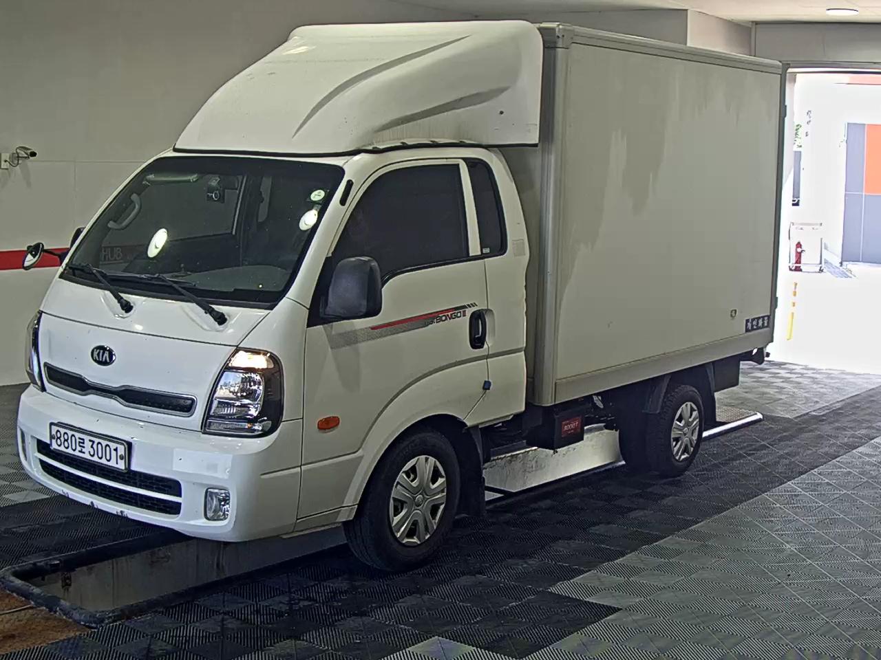 KIA BONGO III CARGO 1 TON KING CAB EXTRA WHEEBASE ITE