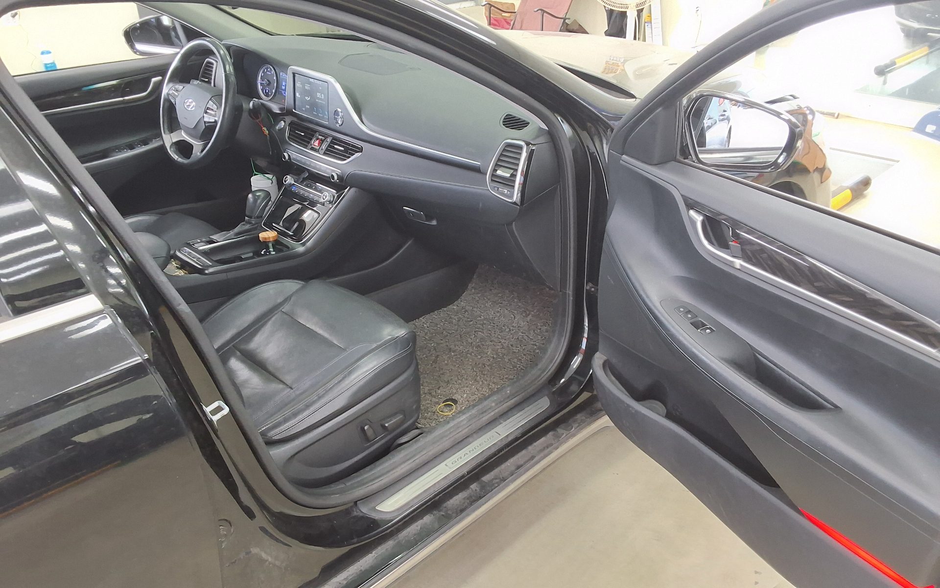 2019 - hyundai grandeur