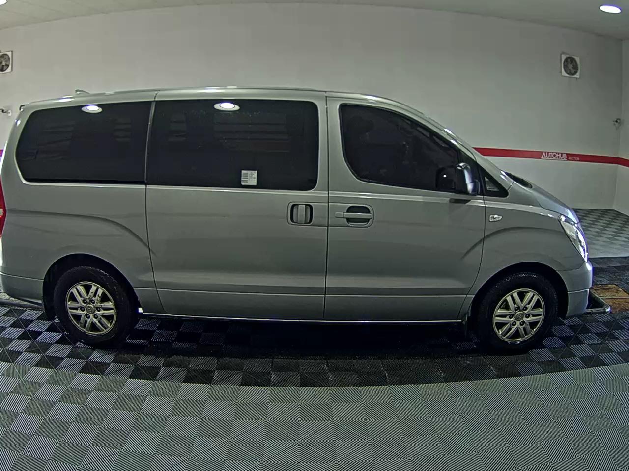 2018 - hyundai grand starex
