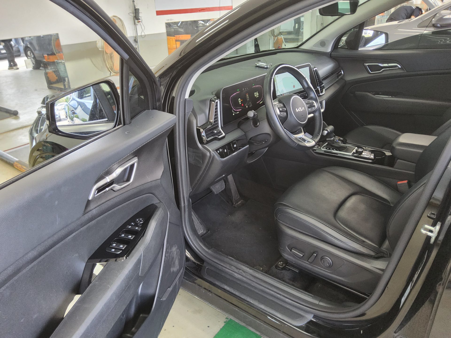 2023 - kia sportage